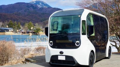 【森のリゾートに“走るインフラ”】「e-Palette」が蓼科で循環バスに——ラストワンマイルを脱炭素とレジリエンスで塗り替える